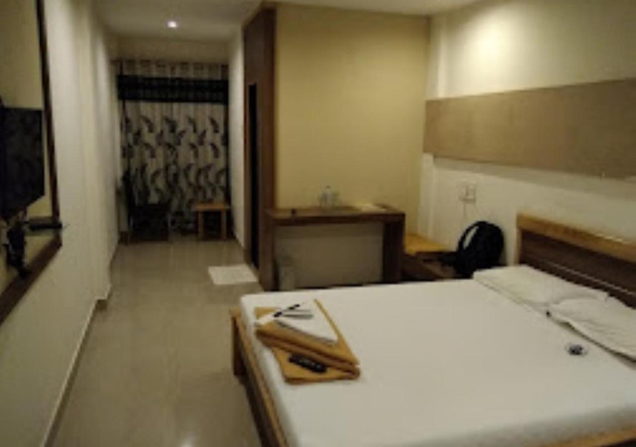Hotel Jaltarang Kalmath Kankavali Exterior photo